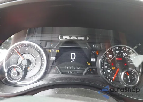 2022 Ram 1500 Laramie 4X4 5'7 Box z USA, uszkodzony, nr VIN 1C6SRFJT0NN427089